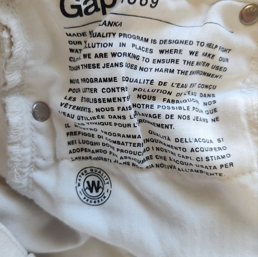 NWOT GAP white ripped jeans 30R - Picture 3 of 6